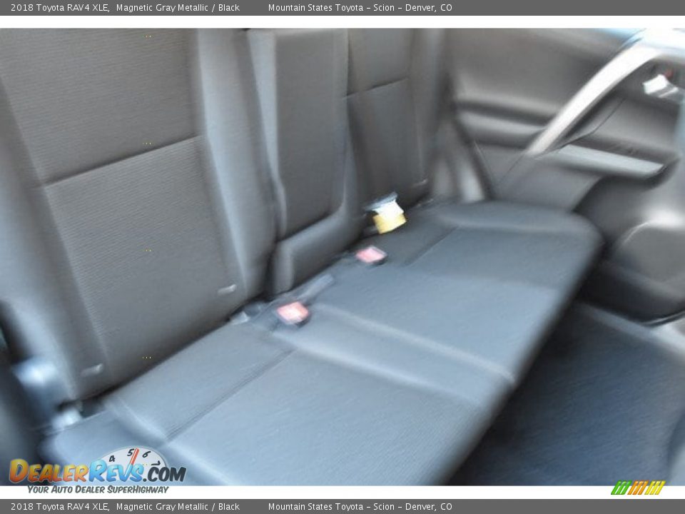 2018 Toyota RAV4 XLE Magnetic Gray Metallic / Black Photo #19