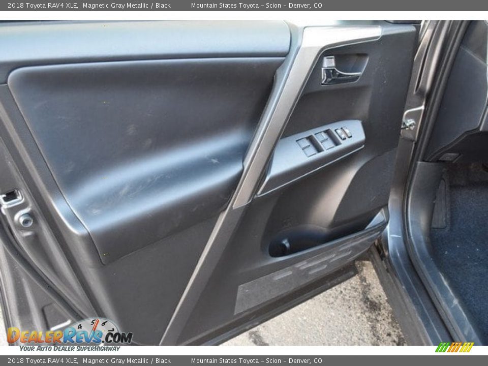 2018 Toyota RAV4 XLE Magnetic Gray Metallic / Black Photo #20