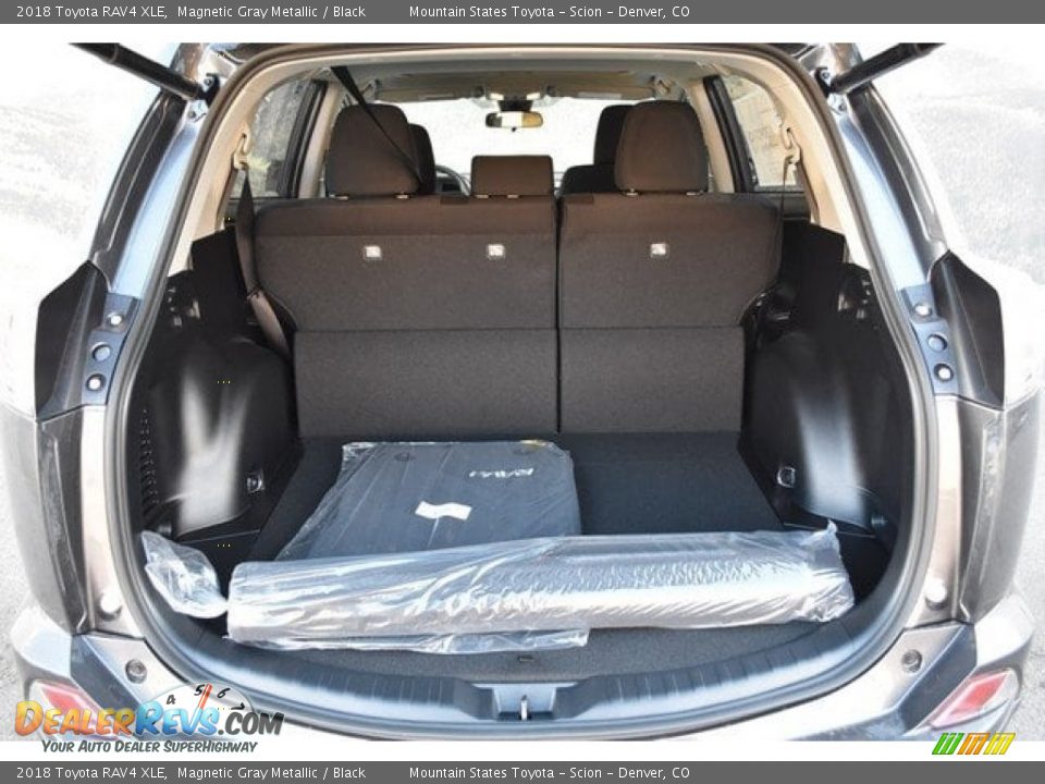 2018 Toyota RAV4 XLE Magnetic Gray Metallic / Black Photo #30