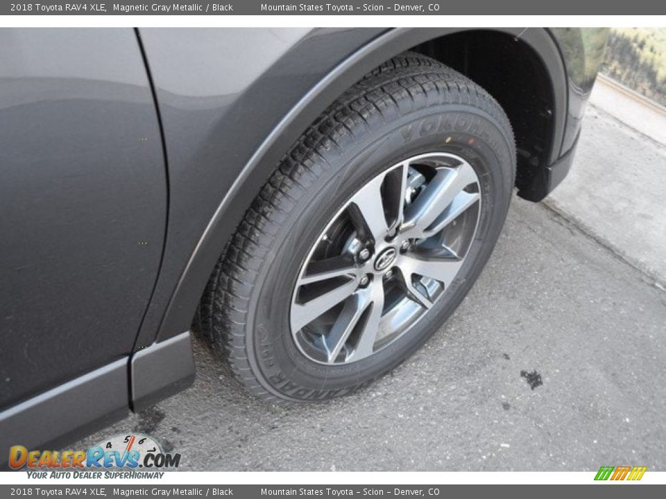 2018 Toyota RAV4 XLE Magnetic Gray Metallic / Black Photo #35