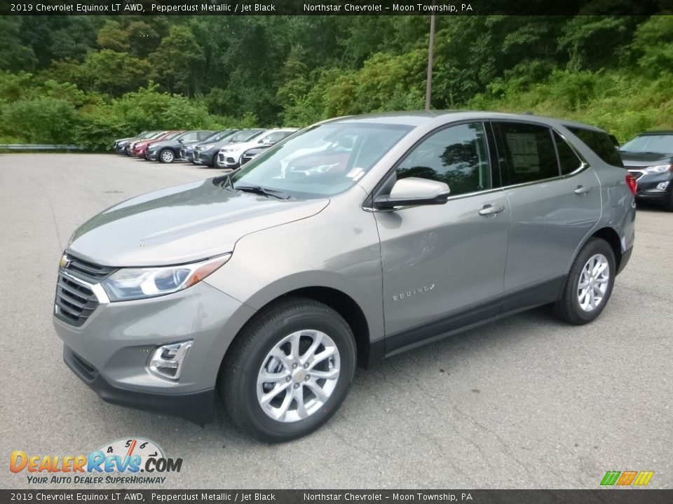 Front 3/4 View of 2019 Chevrolet Equinox LT AWD Photo #1