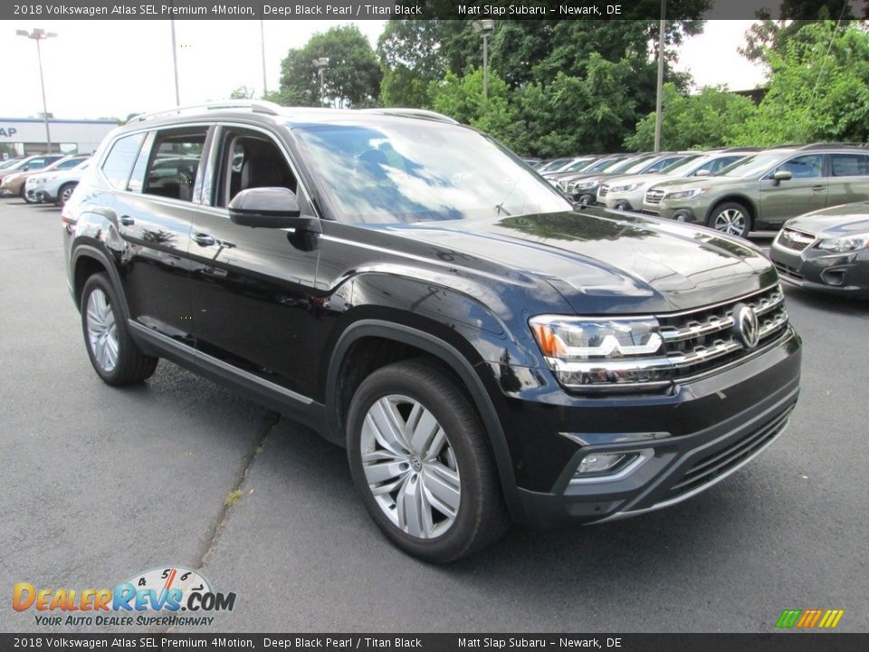 Front 3/4 View of 2018 Volkswagen Atlas SEL Premium 4Motion Photo #4