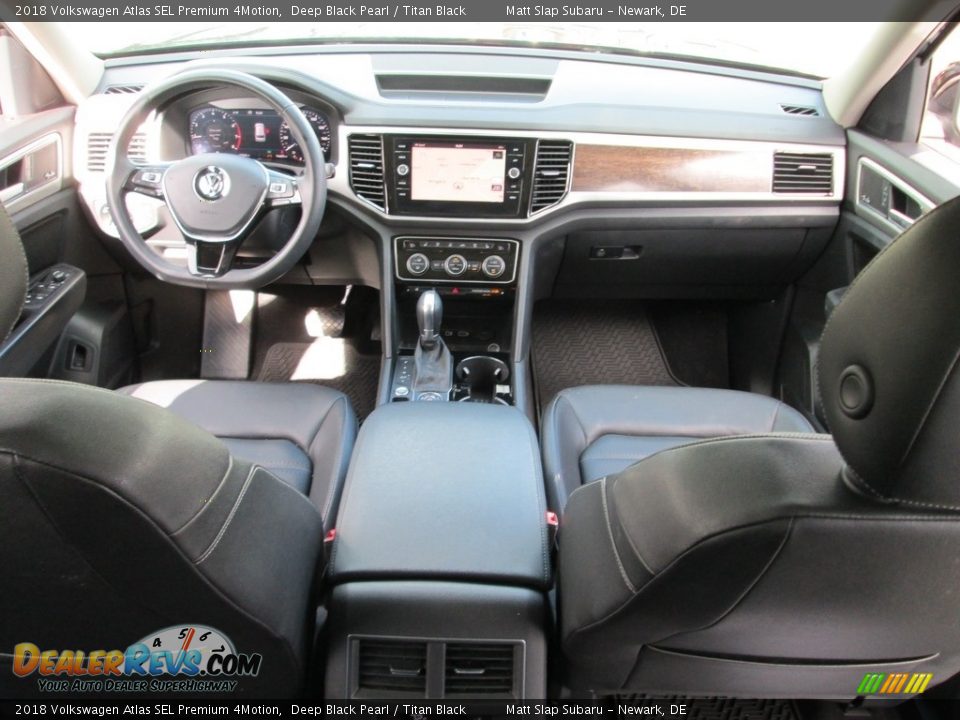 Dashboard of 2018 Volkswagen Atlas SEL Premium 4Motion Photo #19