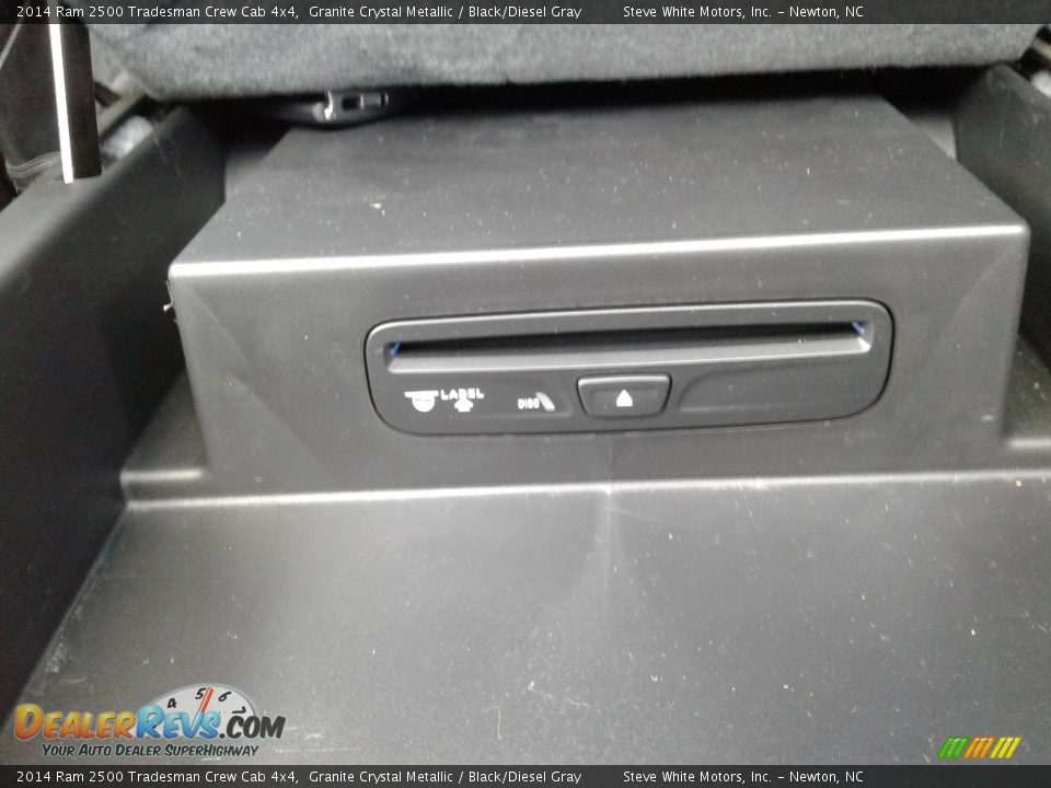2014 Ram 2500 Tradesman Crew Cab 4x4 Granite Crystal Metallic / Black/Diesel Gray Photo #25