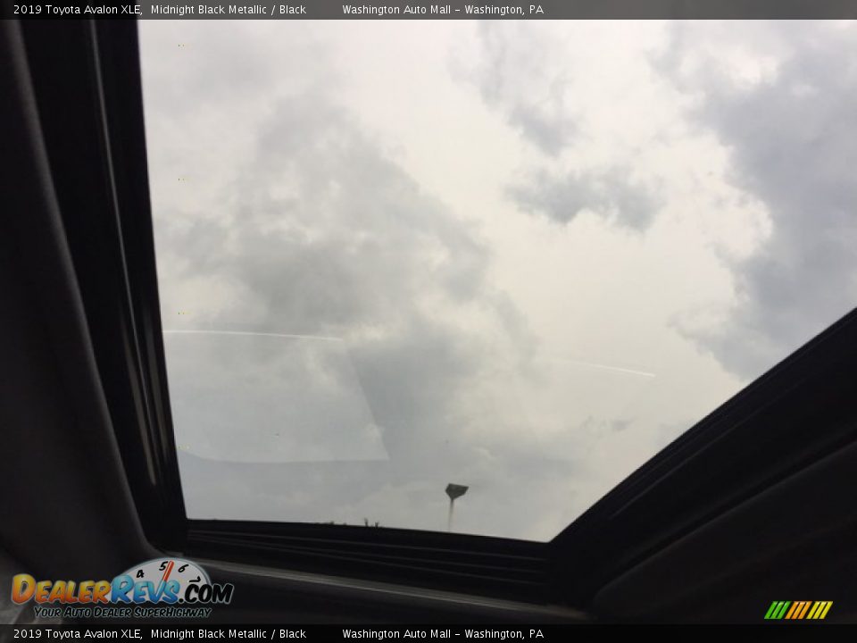 2019 Toyota Avalon XLE Midnight Black Metallic / Black Photo #16