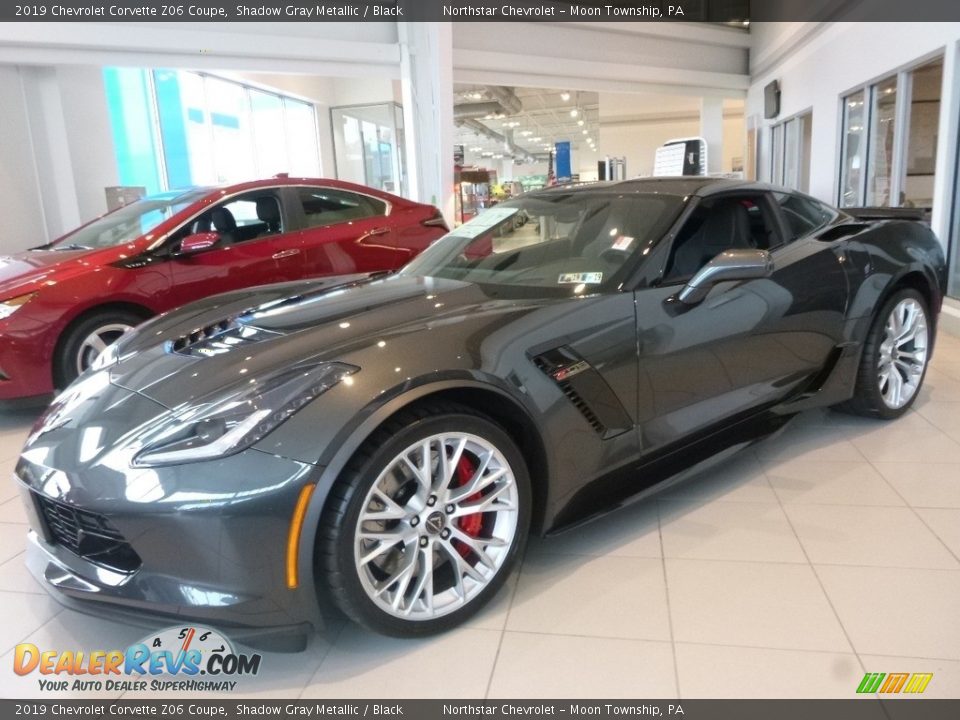 Front 3/4 View of 2019 Chevrolet Corvette Z06 Coupe Photo #2