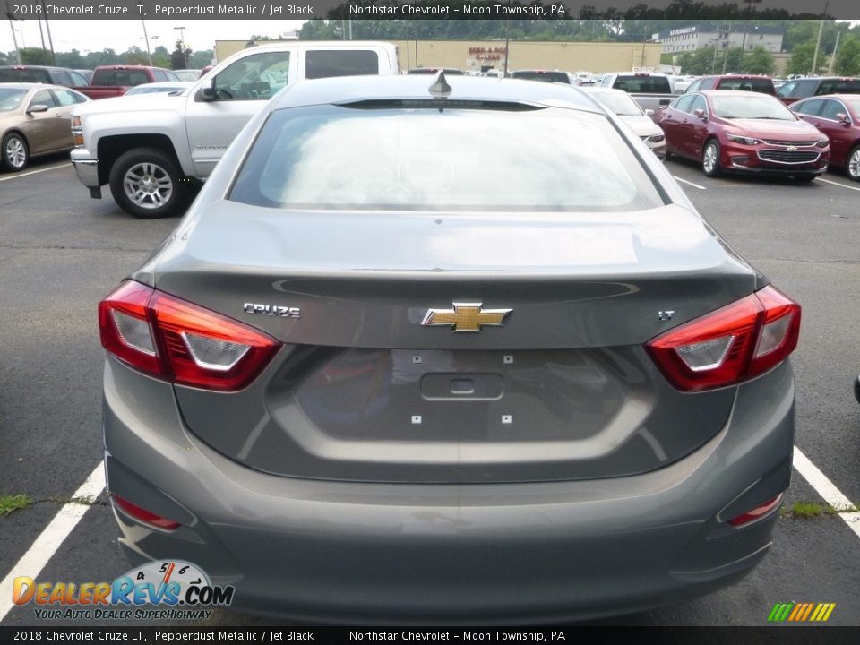 2018 Chevrolet Cruze LT Pepperdust Metallic / Jet Black Photo #4