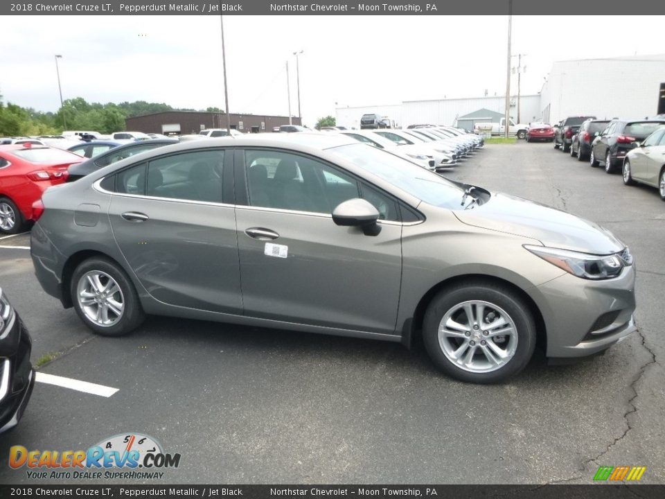 2018 Chevrolet Cruze LT Pepperdust Metallic / Jet Black Photo #6