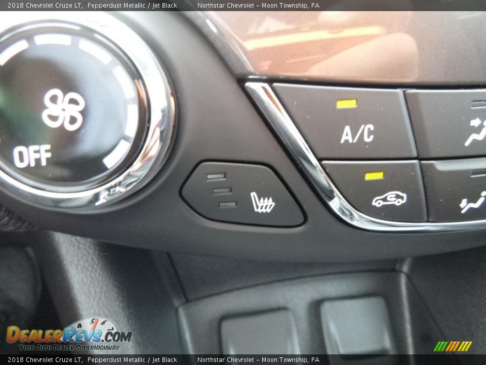 2018 Chevrolet Cruze LT Pepperdust Metallic / Jet Black Photo #20