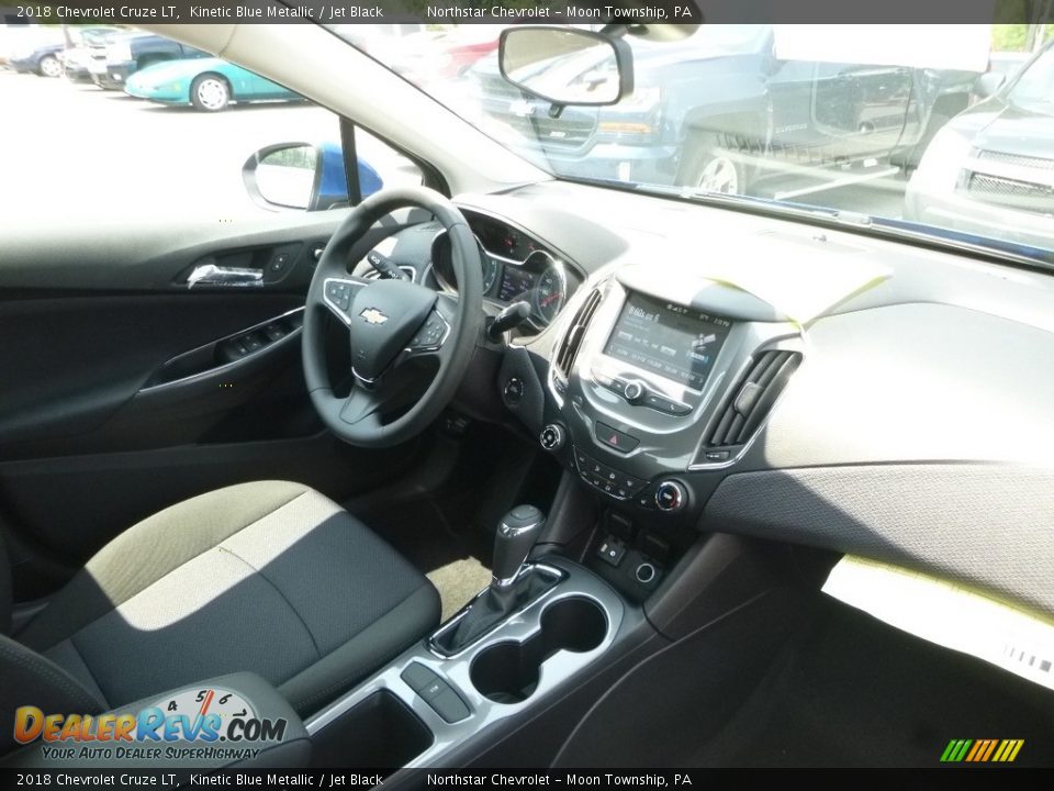 2018 Chevrolet Cruze LT Kinetic Blue Metallic / Jet Black Photo #11
