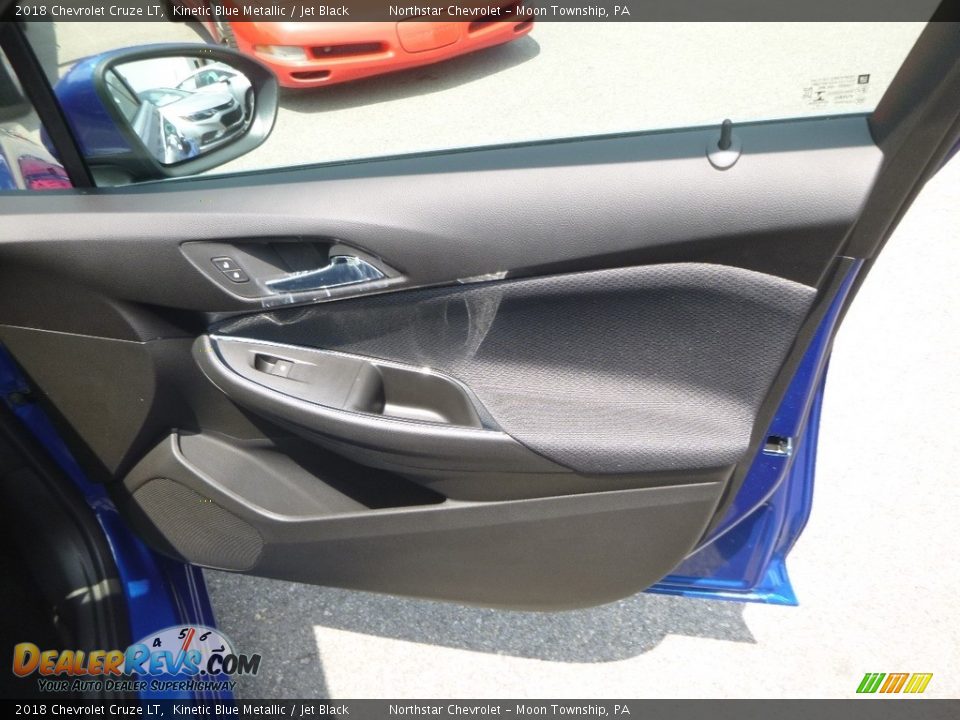 2018 Chevrolet Cruze LT Kinetic Blue Metallic / Jet Black Photo #12