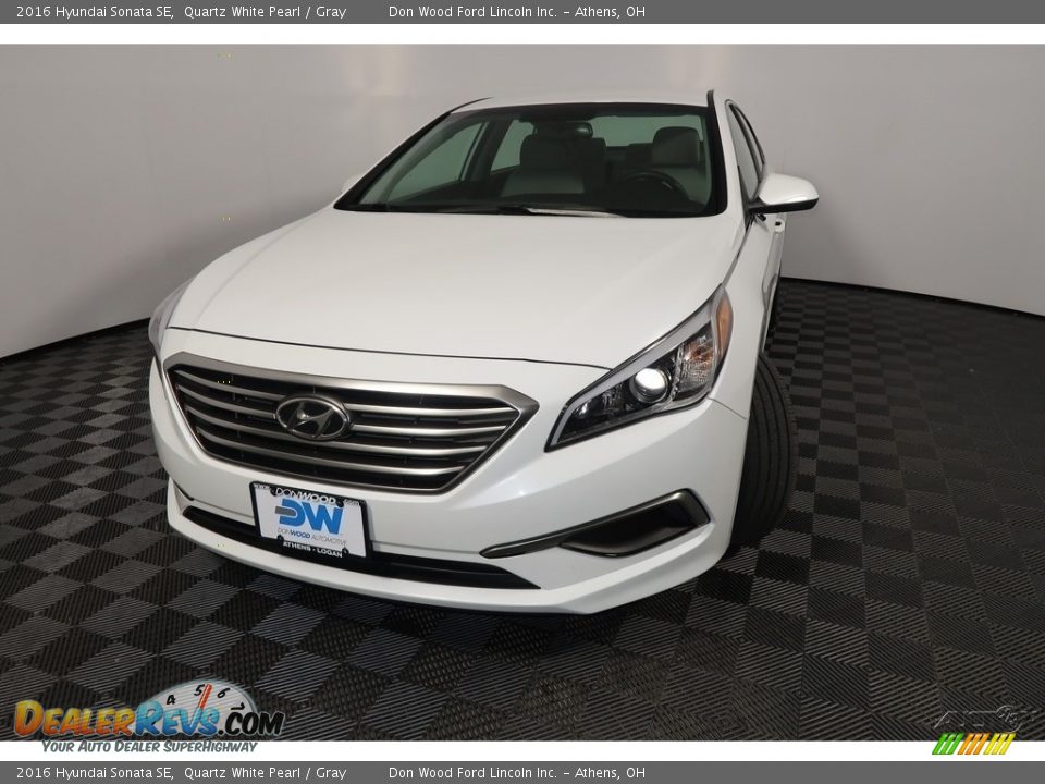 2016 Hyundai Sonata SE Quartz White Pearl / Gray Photo #7
