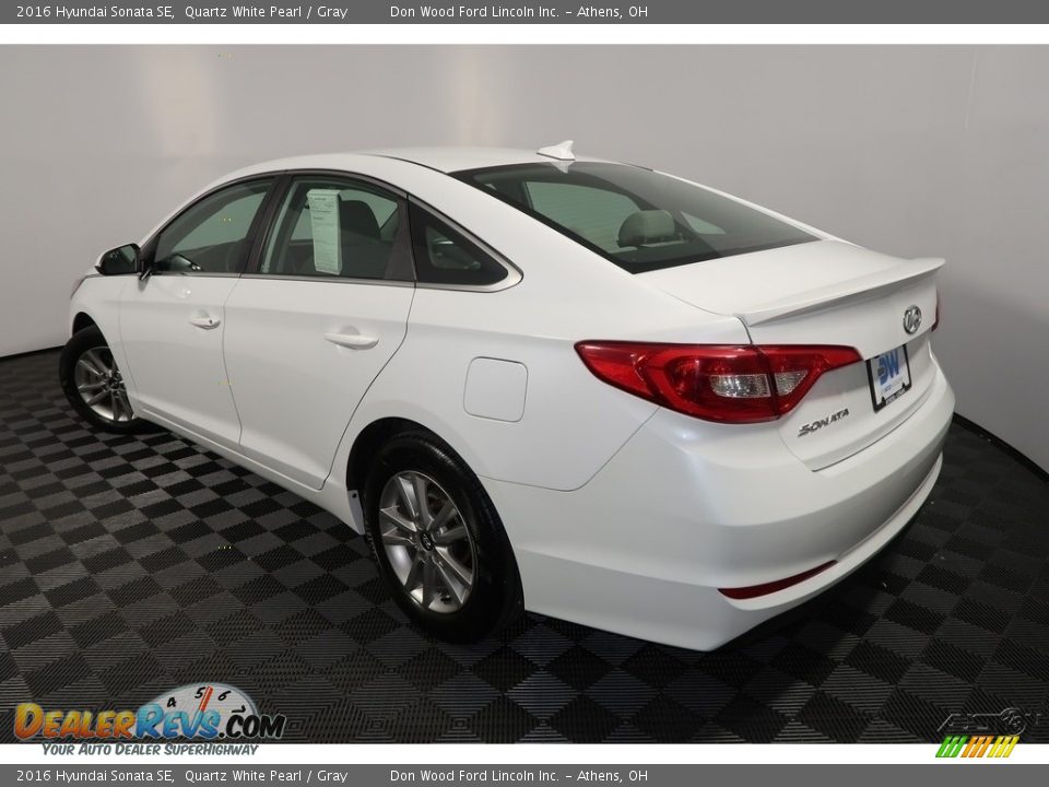 2016 Hyundai Sonata SE Quartz White Pearl / Gray Photo #9