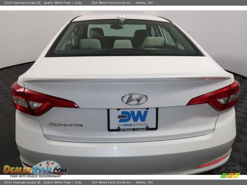 2016 Hyundai Sonata SE Quartz White Pearl / Gray Photo #11