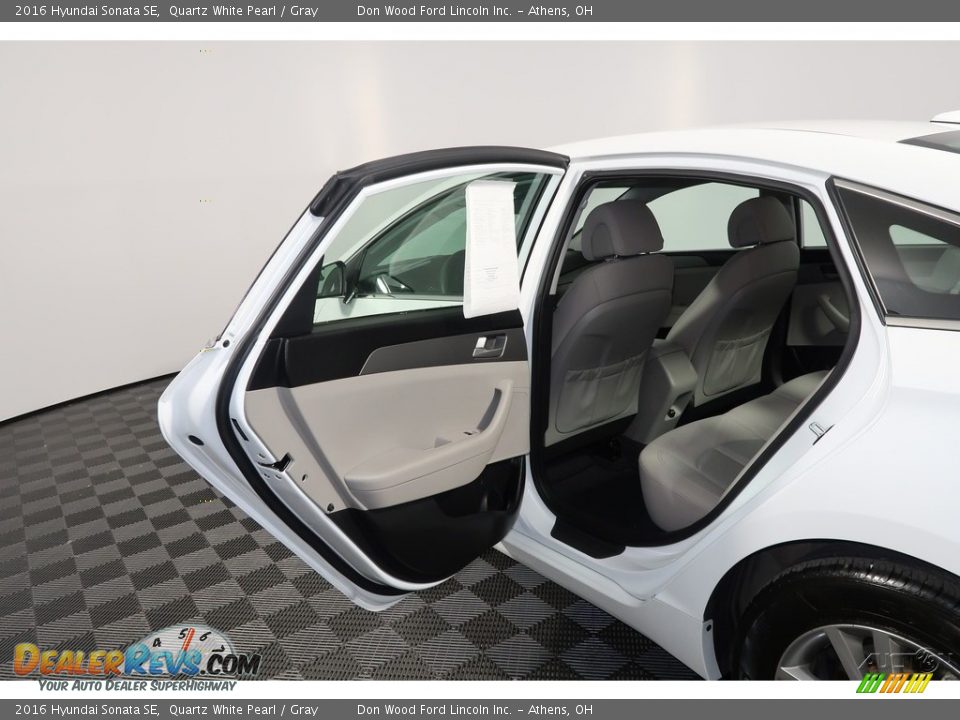 2016 Hyundai Sonata SE Quartz White Pearl / Gray Photo #26