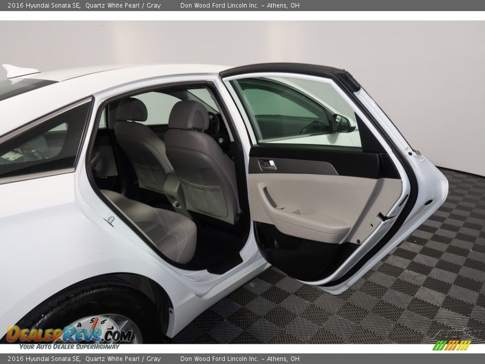 2016 Hyundai Sonata SE Quartz White Pearl / Gray Photo #27