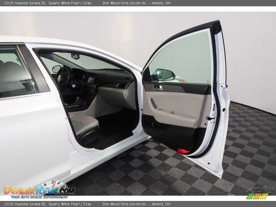 2016 Hyundai Sonata SE Quartz White Pearl / Gray Photo #28