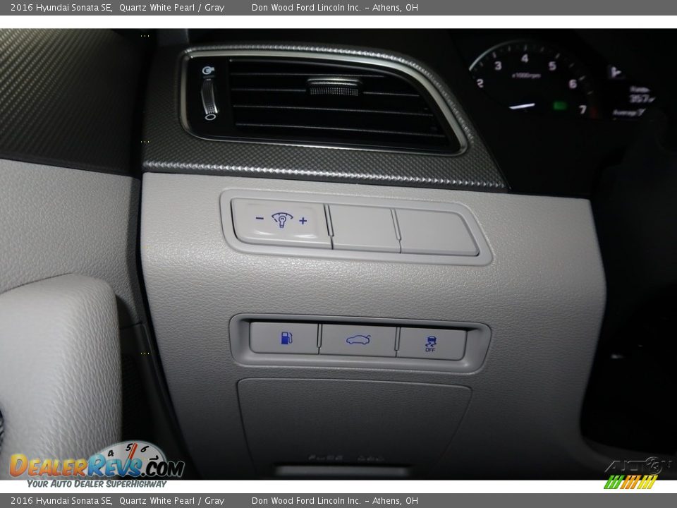 2016 Hyundai Sonata SE Quartz White Pearl / Gray Photo #34