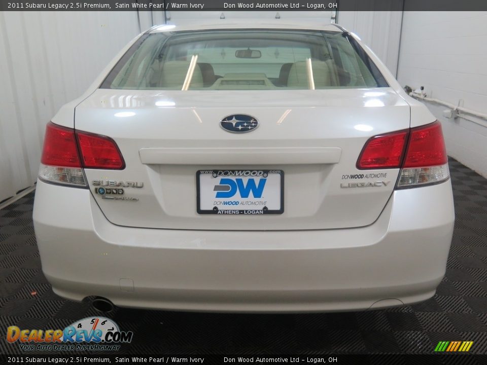 2011 Subaru Legacy 2.5i Premium Satin White Pearl / Warm Ivory Photo #9