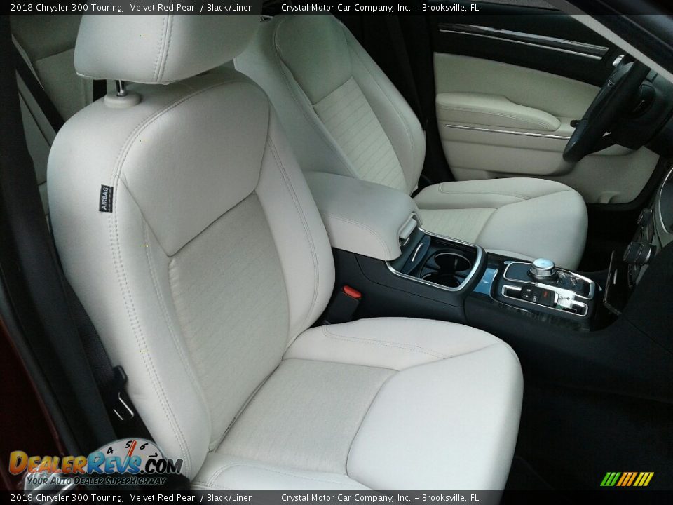 2018 Chrysler 300 Touring Velvet Red Pearl / Black/Linen Photo #12