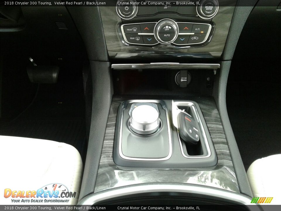 2018 Chrysler 300 Touring Velvet Red Pearl / Black/Linen Photo #16