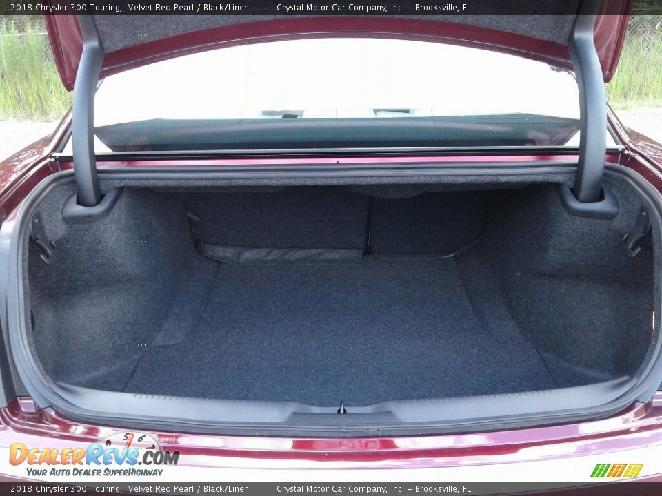 2018 Chrysler 300 Touring Velvet Red Pearl / Black/Linen Photo #19