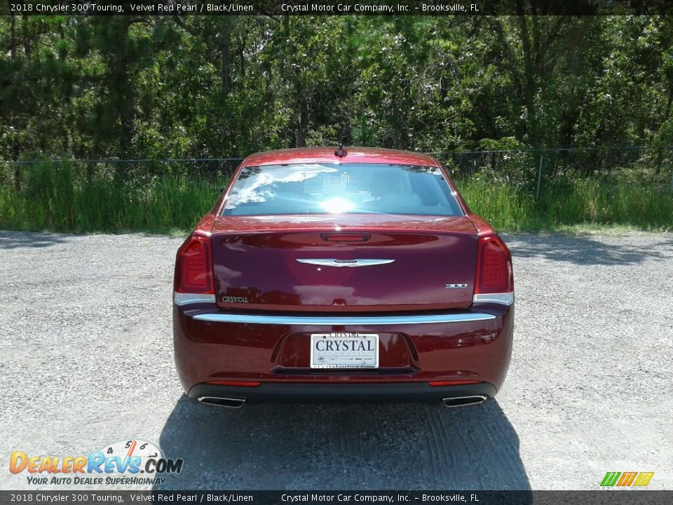 2018 Chrysler 300 Touring Velvet Red Pearl / Black/Linen Photo #4
