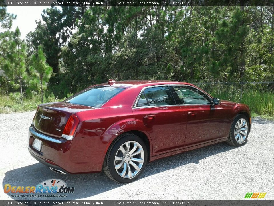 2018 Chrysler 300 Touring Velvet Red Pearl / Black/Linen Photo #5
