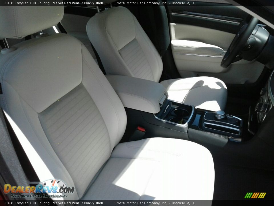 2018 Chrysler 300 Touring Velvet Red Pearl / Black/Linen Photo #12