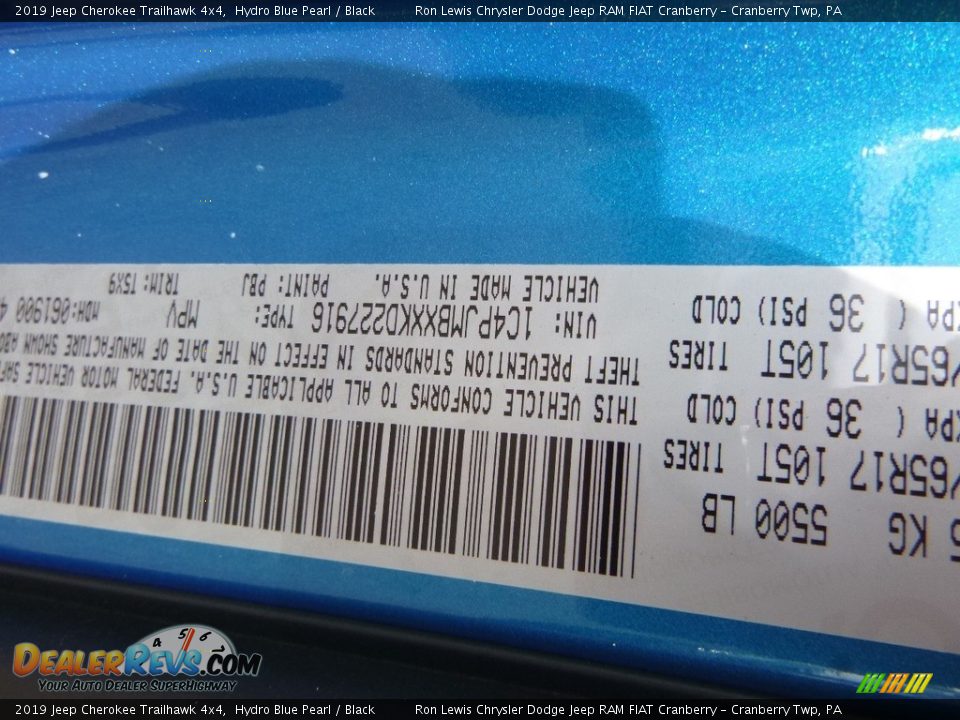 2019 Jeep Cherokee Trailhawk 4x4 Hydro Blue Pearl / Black Photo #15