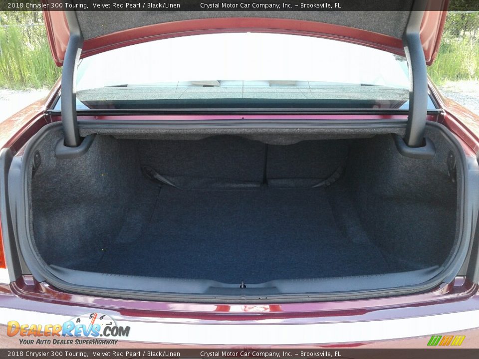 2018 Chrysler 300 Touring Velvet Red Pearl / Black/Linen Photo #19