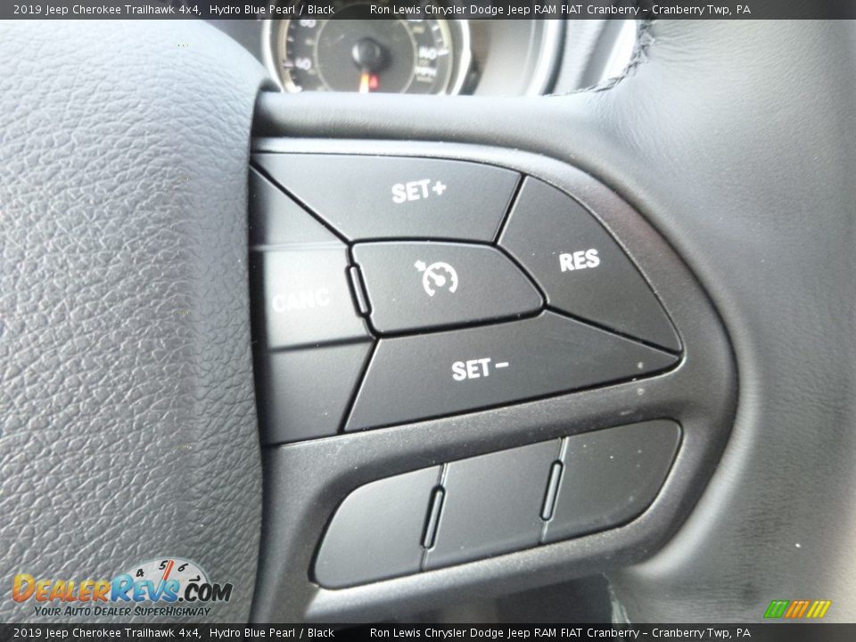 2019 Jeep Cherokee Trailhawk 4x4 Hydro Blue Pearl / Black Photo #18