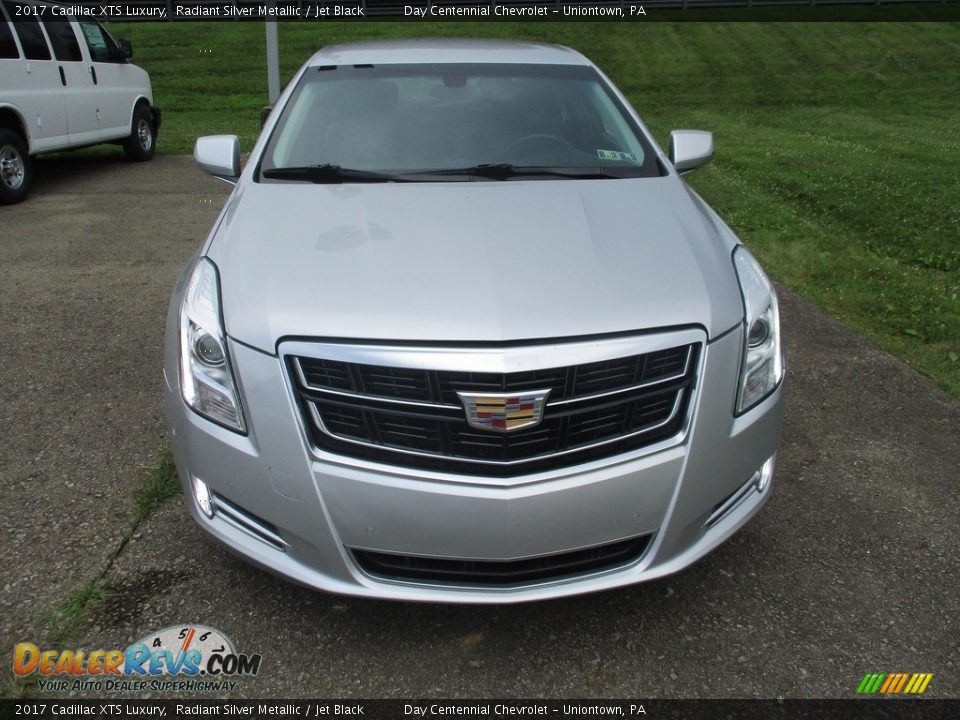 2017 Cadillac XTS Luxury Radiant Silver Metallic / Jet Black Photo #9