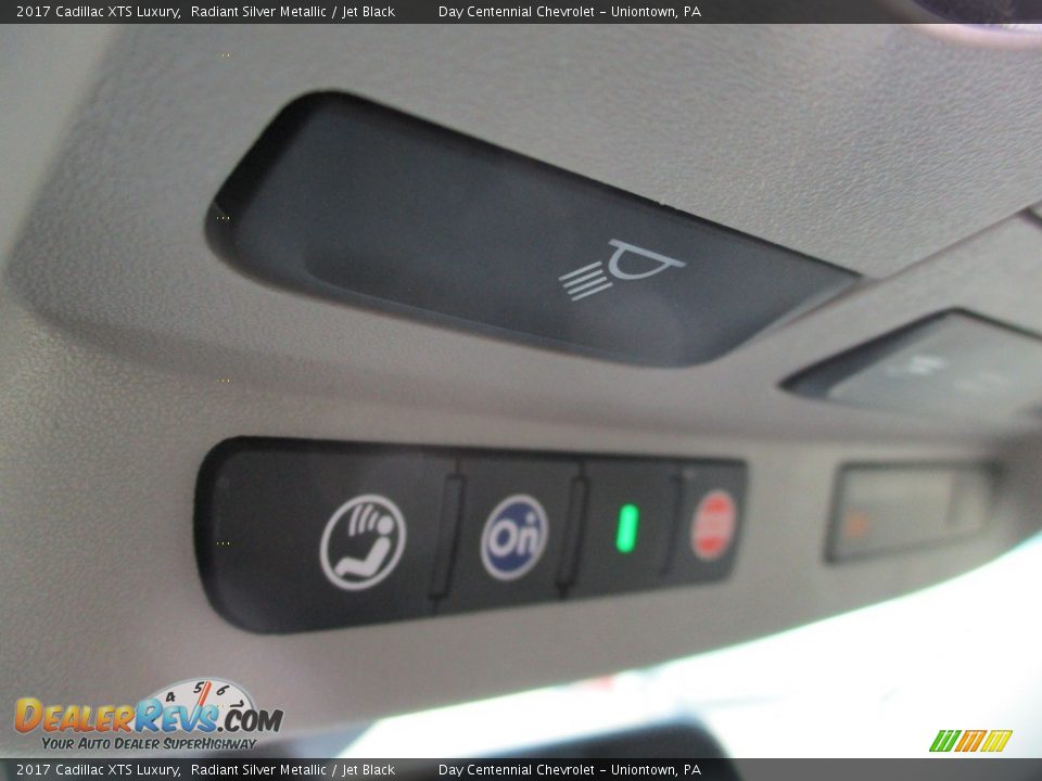 2017 Cadillac XTS Luxury Radiant Silver Metallic / Jet Black Photo #22