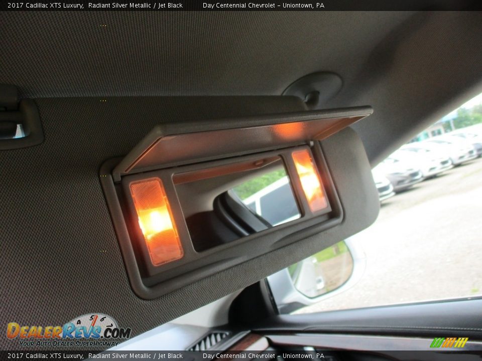 2017 Cadillac XTS Luxury Radiant Silver Metallic / Jet Black Photo #32