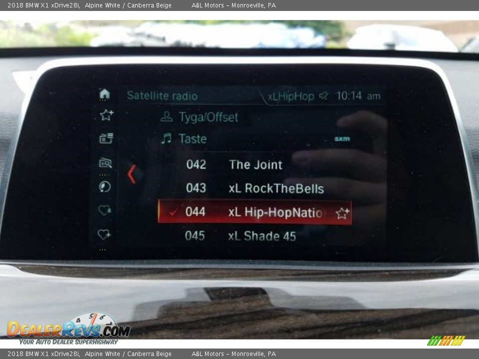 2018 BMW X1 xDrive28i Alpine White / Canberra Beige Photo #10