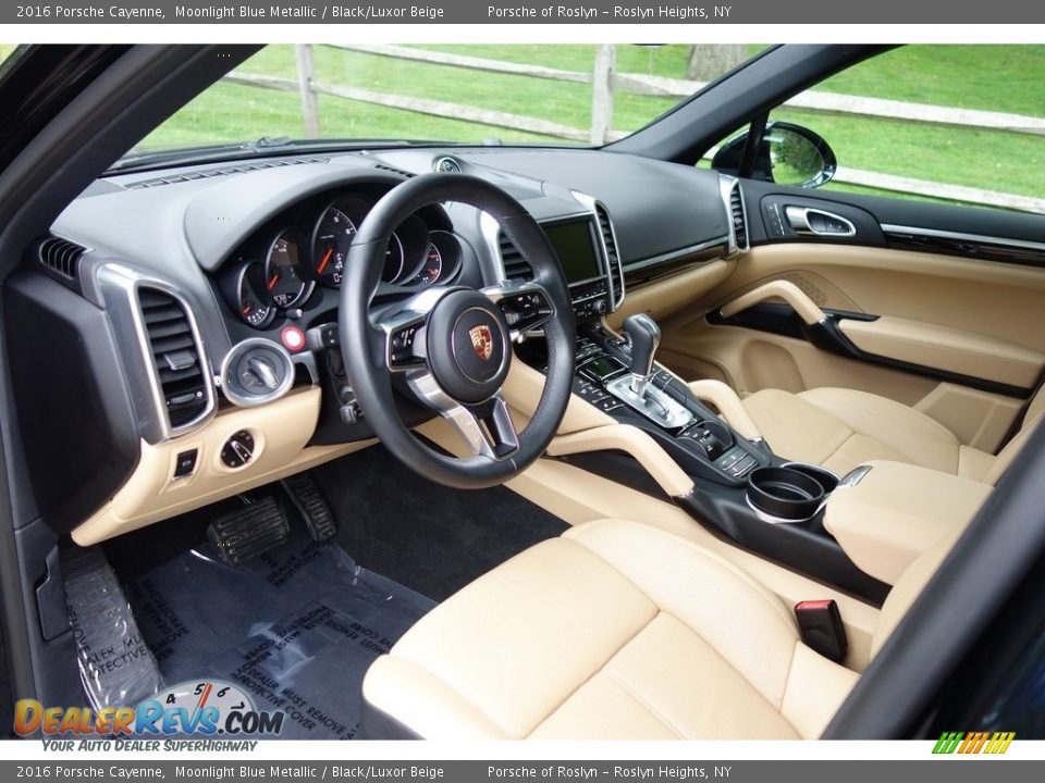 2016 Porsche Cayenne Moonlight Blue Metallic / Black/Luxor Beige Photo #10