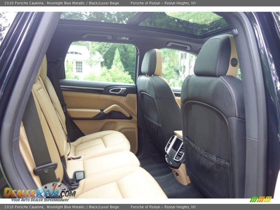 2016 Porsche Cayenne Moonlight Blue Metallic / Black/Luxor Beige Photo #19