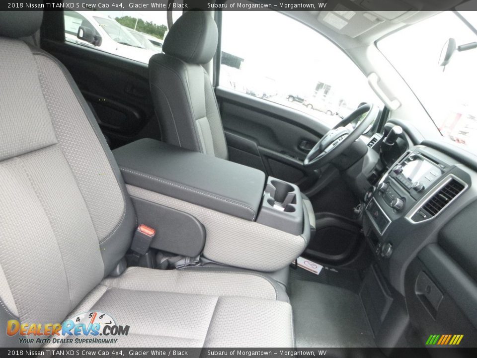 2018 Nissan TITAN XD S Crew Cab 4x4 Glacier White / Black Photo #9