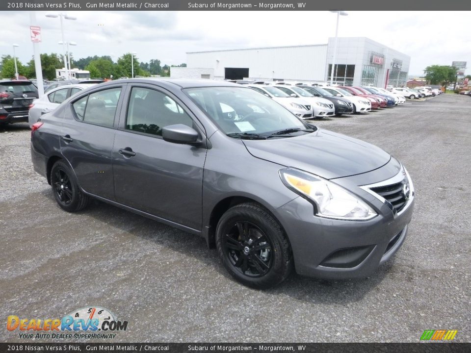 2018 Nissan Versa S Plus Gun Metal Metallic / Charcoal Photo #1