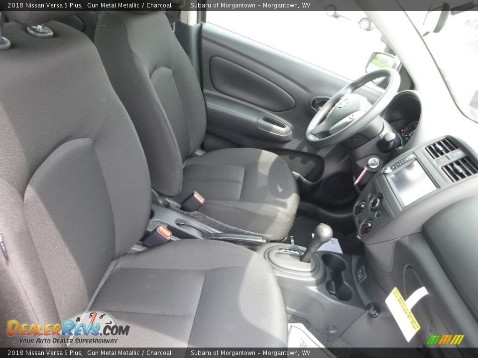 2018 Nissan Versa S Plus Gun Metal Metallic / Charcoal Photo #10