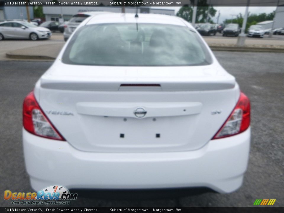 2018 Nissan Versa SV Fresh Powder White / Charcoal Photo #5