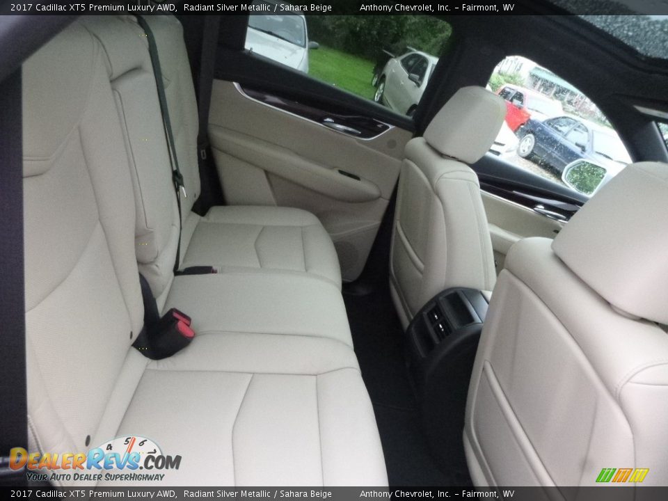 2017 Cadillac XT5 Premium Luxury AWD Radiant Silver Metallic / Sahara Beige Photo #8