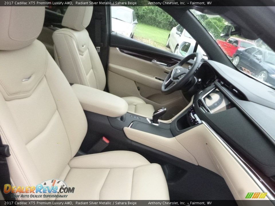 2017 Cadillac XT5 Premium Luxury AWD Radiant Silver Metallic / Sahara Beige Photo #9