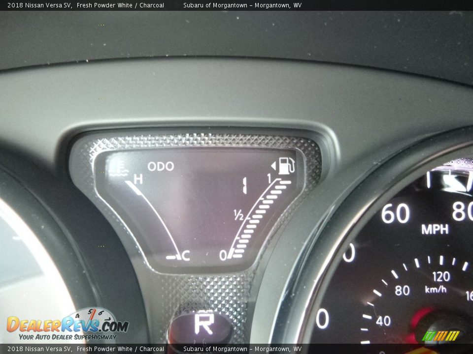 2018 Nissan Versa SV Fresh Powder White / Charcoal Photo #17