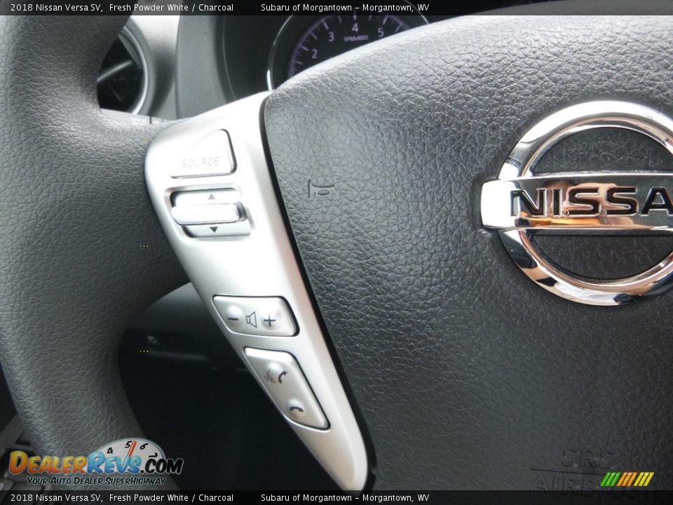 2018 Nissan Versa SV Fresh Powder White / Charcoal Photo #20