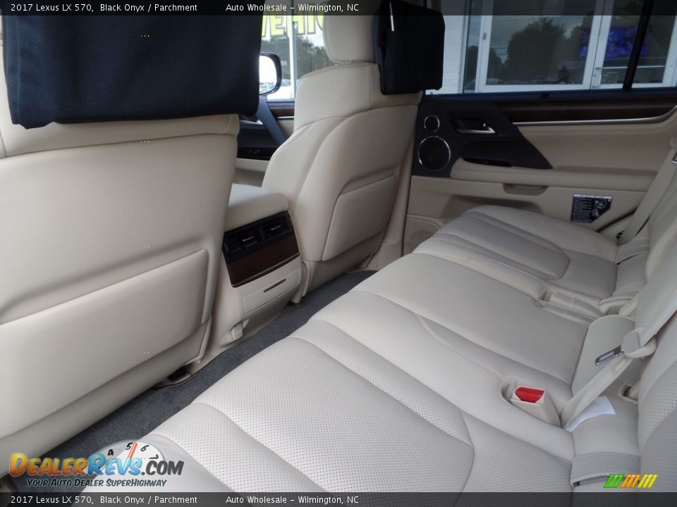 2017 Lexus LX 570 Black Onyx / Parchment Photo #12
