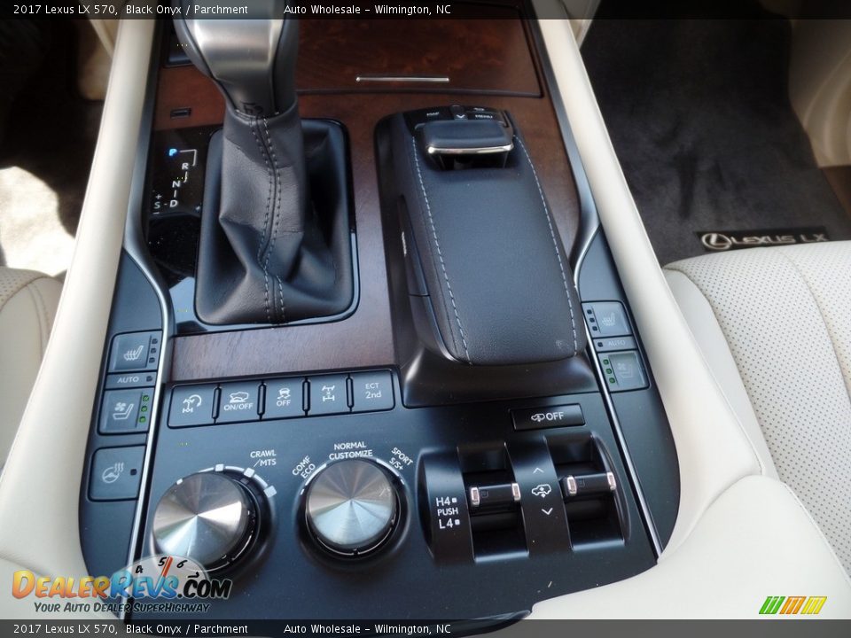 2017 Lexus LX 570 Black Onyx / Parchment Photo #19
