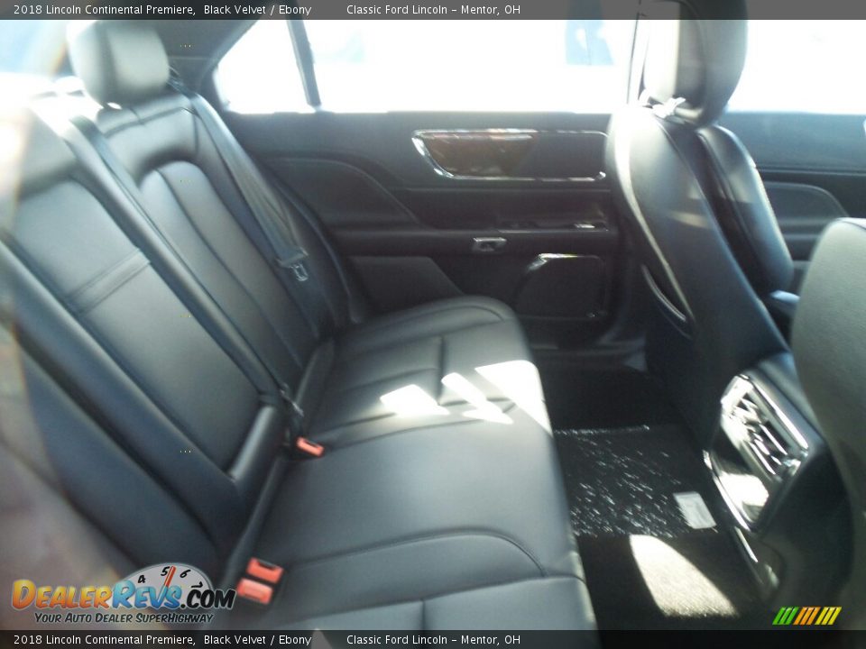 2018 Lincoln Continental Premiere Black Velvet / Ebony Photo #6