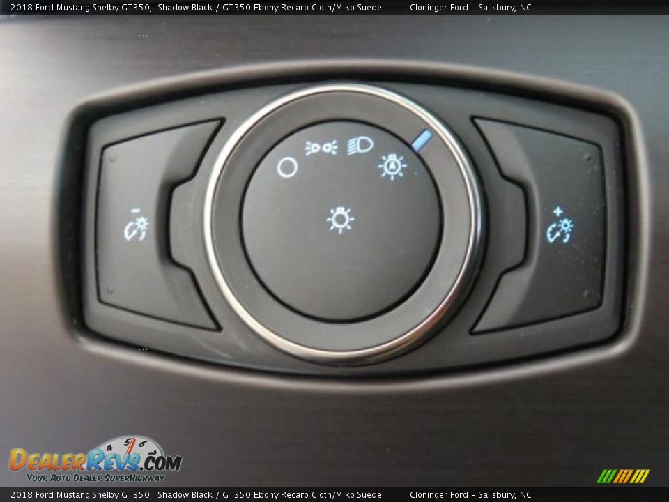 Controls of 2018 Ford Mustang Shelby GT350 Photo #19